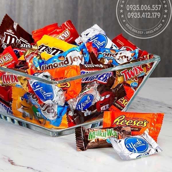 3. Kẹo socola Hershey’s Nuggets Assortment 1.47kg – Sôcôla Mỹ truyền thống, phù hợp mọi lứa tuổi